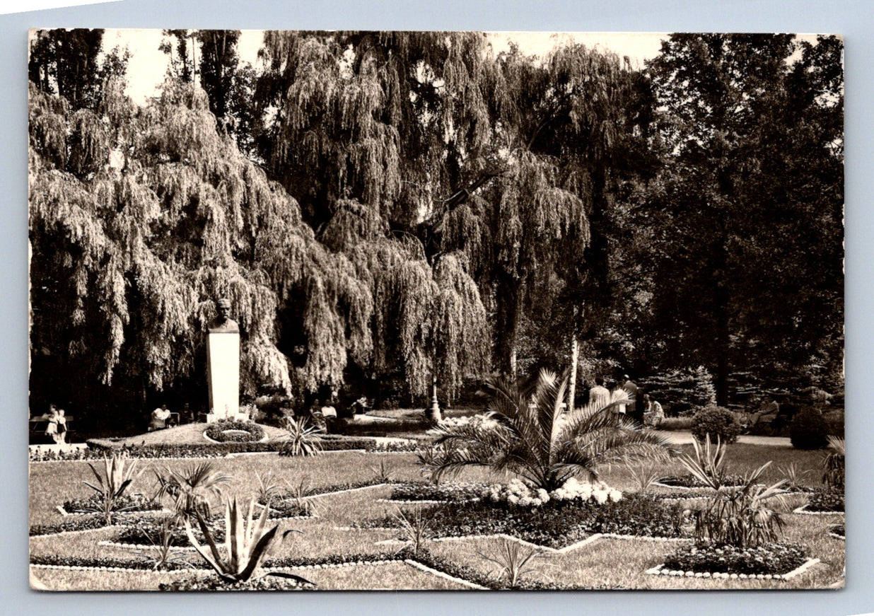 Pohlednice PODĚBRADY - POMNÍK B. SMETANY (ST1261)