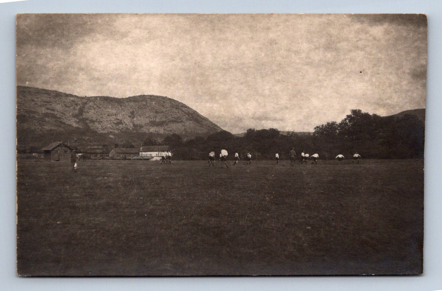 Pohlednice NA CVIČIŠTI (ST648)
