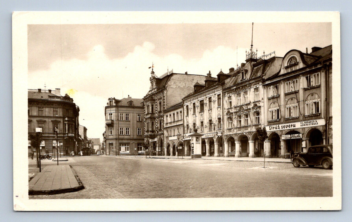 Pohlednice RUMBURK - NÁMĚSTÍ DR. E. BENEŠE (ST746)