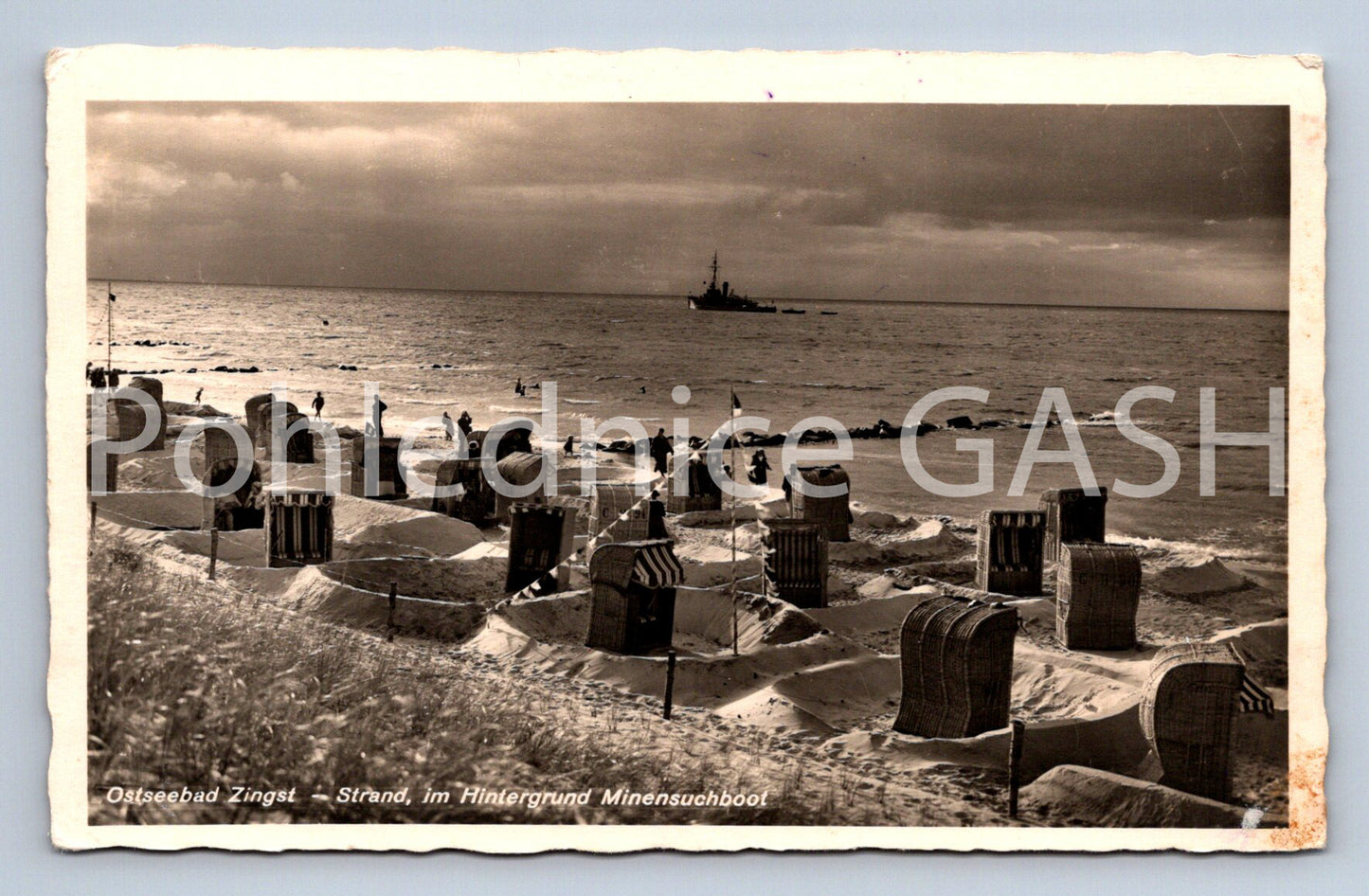 Pohlednice OSTSEEBAD ZINGST STRAND IM HINTERGRUND(ST11958)