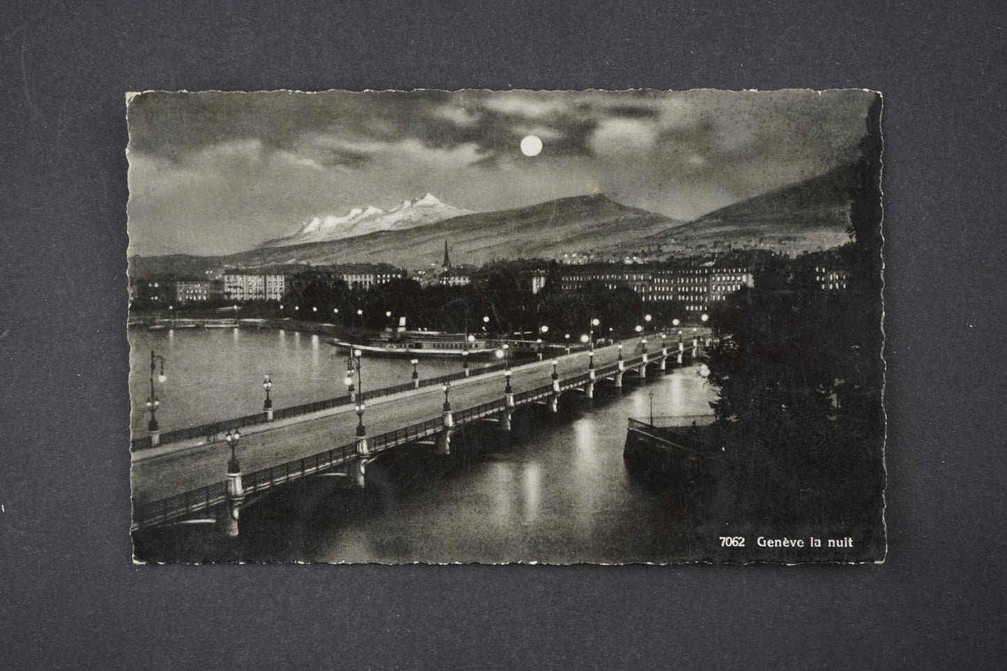 Pohlednice Genéve la nuit (Ženeva) (x6034)