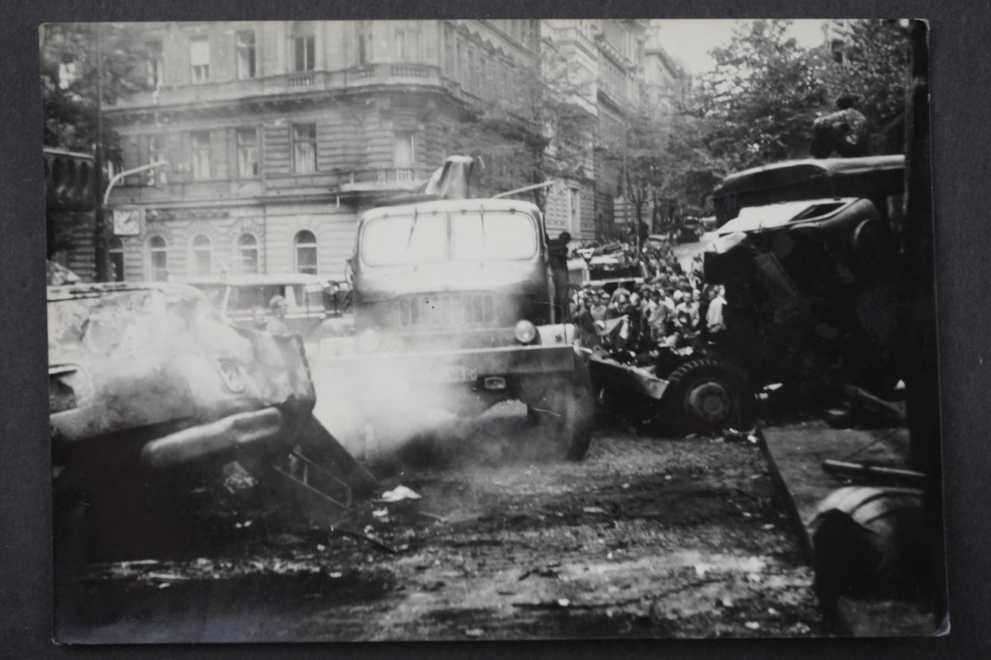 Pohlednice PRAHA 1968 OKUPACE foto x8848