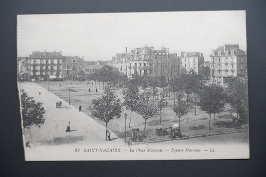 Pohlednice St-Nazaire – náměstí Marceau (x9792)
