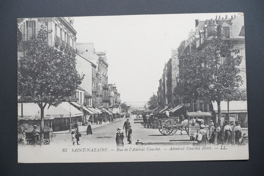 Pohlednice St-Nazaire – ul. admirála Courbeta (x9796)