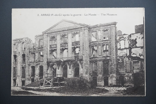 Pohlednice Arras – muzeum po válce (x9827)