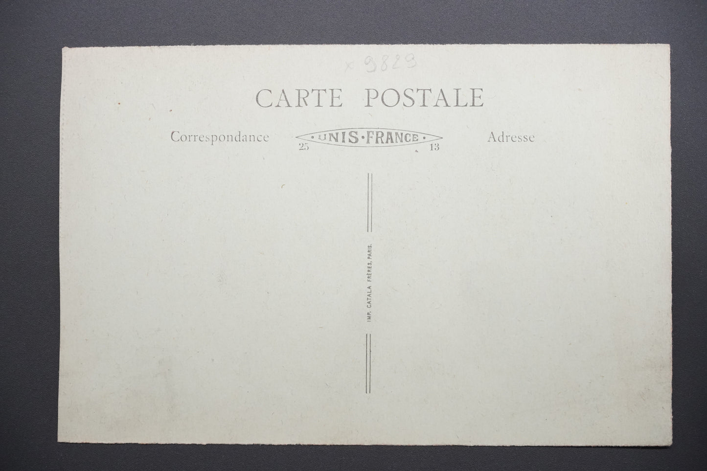 Pohlednice Arras – radnice, ulice Tří tváří (x9829)