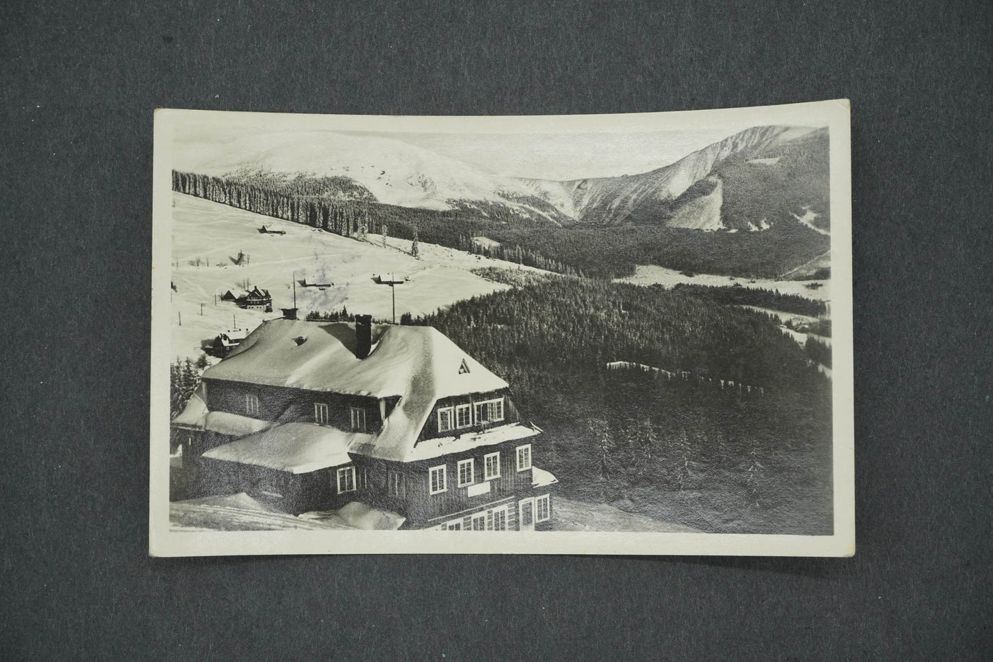 Pohlednice KRKONOŠE - POD SNĚŽKOU ČAPKOVA CHATA (x14645)