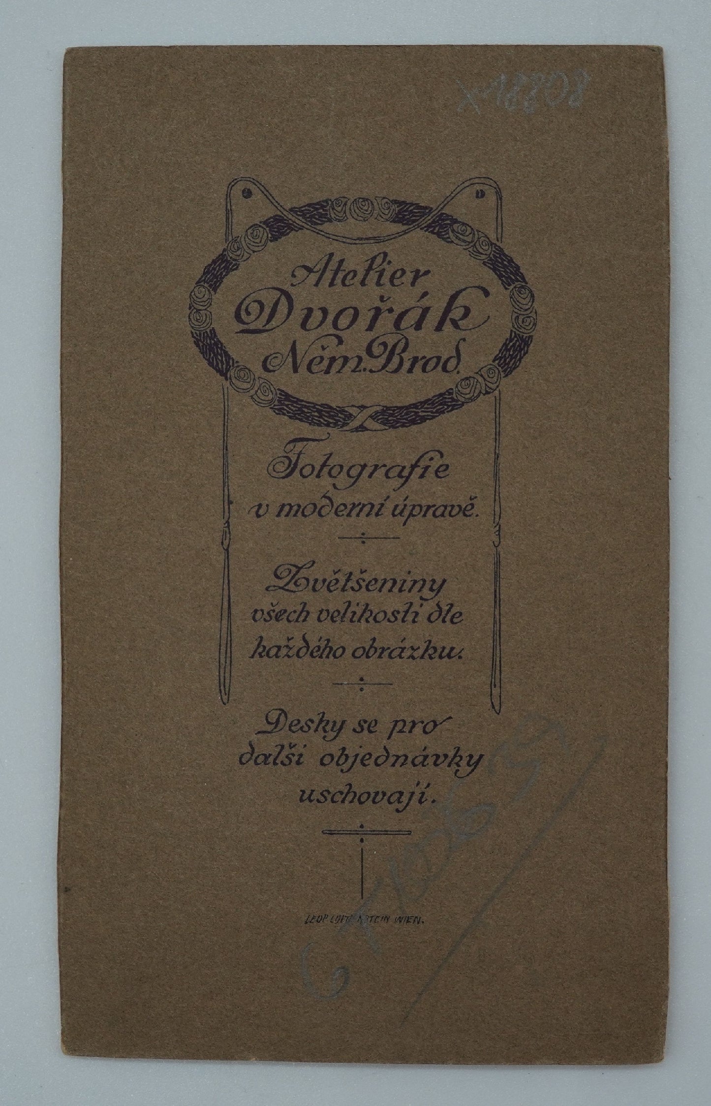 Fotografie MATKA DCERA BABIČKA ATELIER DVOŘÁK NĚM. BROD (x18808)
