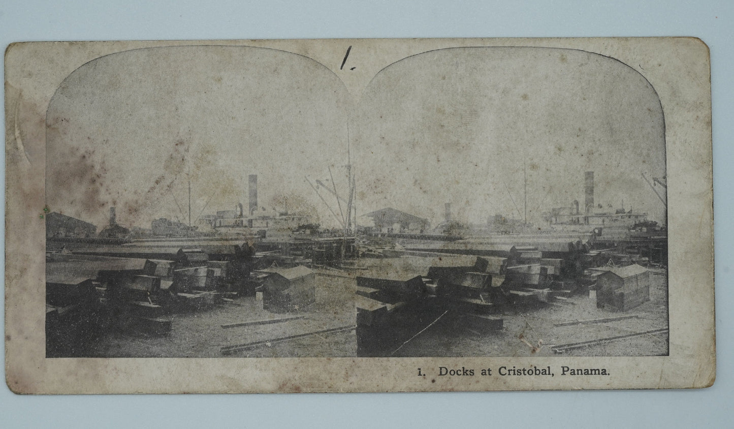 Fotografie DOCKS AT CRISTOBAL PANAMA (x18862)