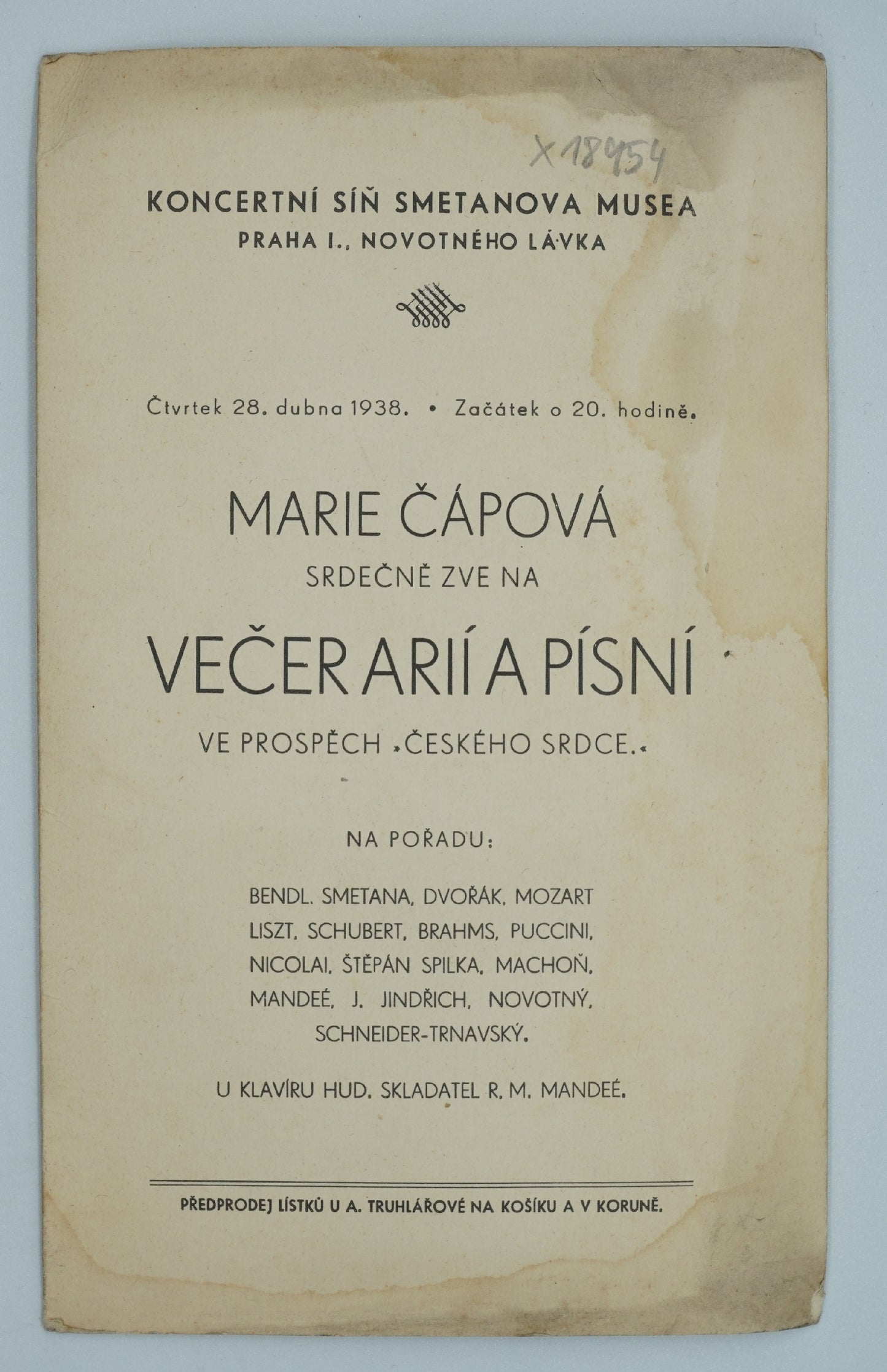 Fotografie MARIE ČÁPOVÁ SRDEČNĚ ZVE NA VEČER ARIÉ A PÍSNÍ (x18954)