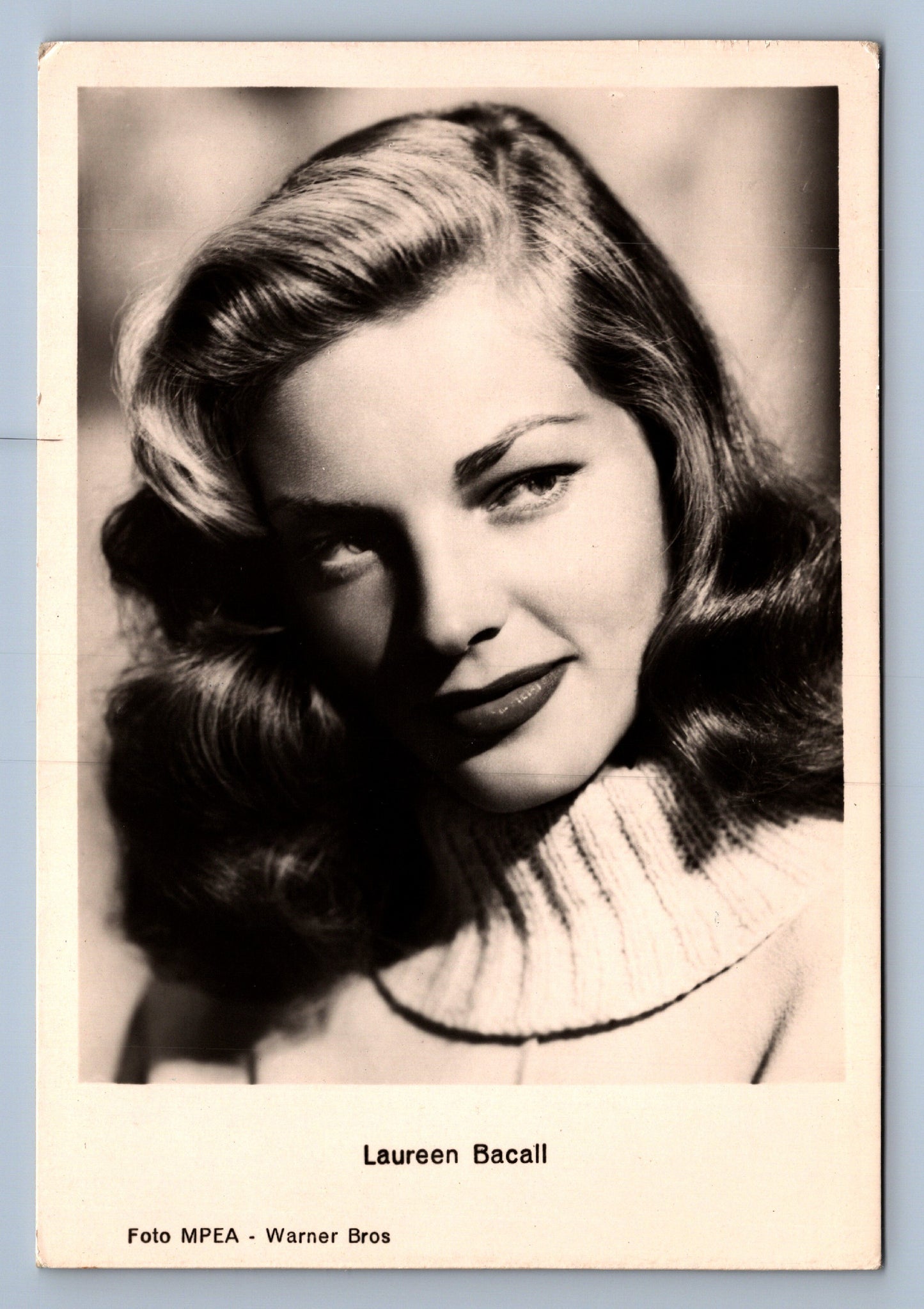 Pohlednice LAUREEN BACALL (x19104)