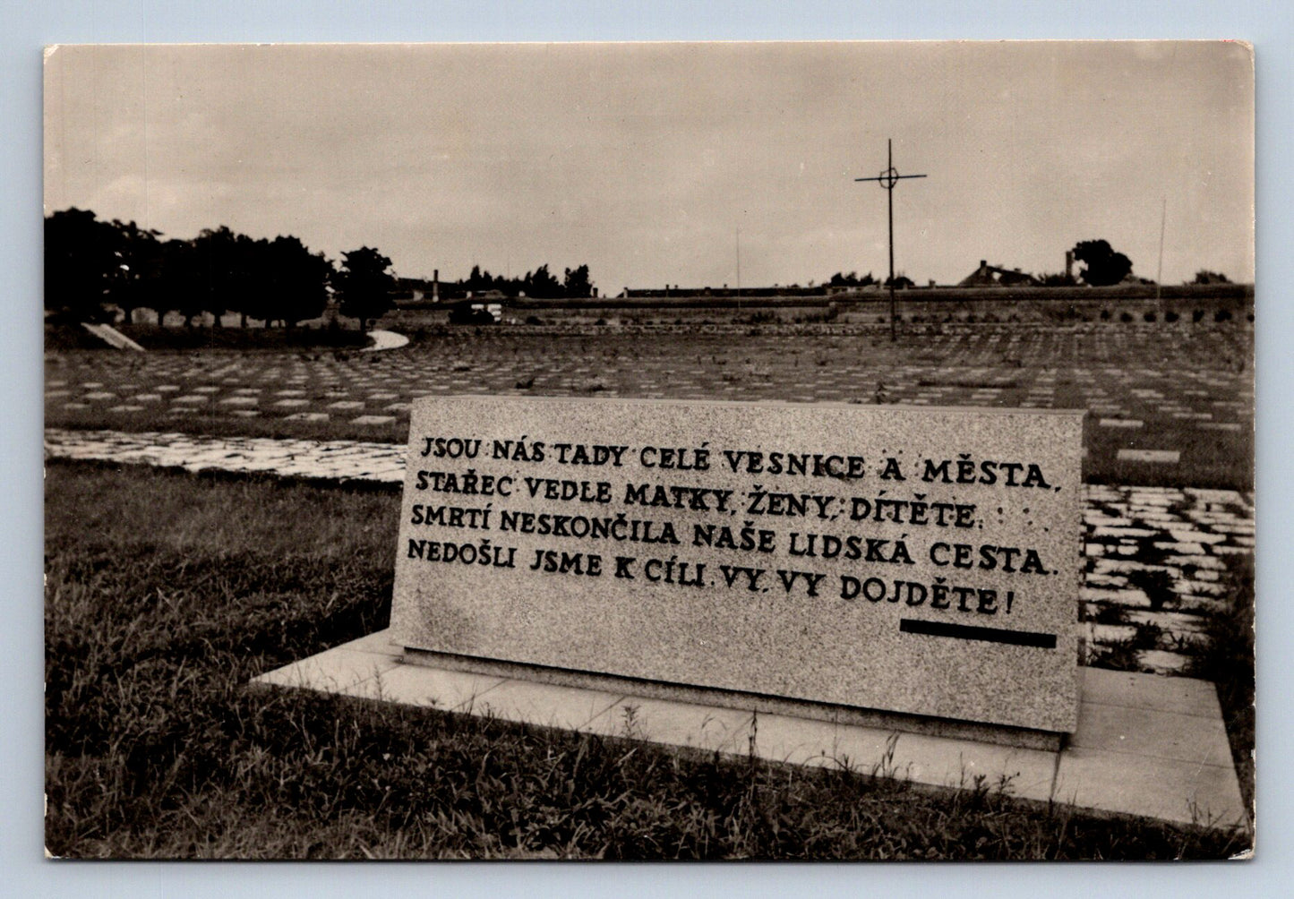 Pohlednice TEREZÍN - Národní hřbitov (P496)