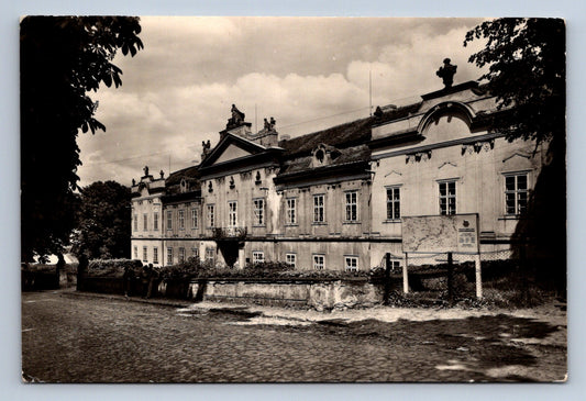 Pohlednice PERUC - Západní průčelí zámku (P552)