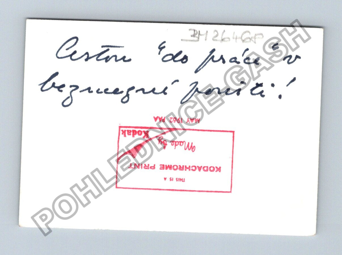 Stará fotografie USA muž u auta na dálnici v poušti (BM26468)