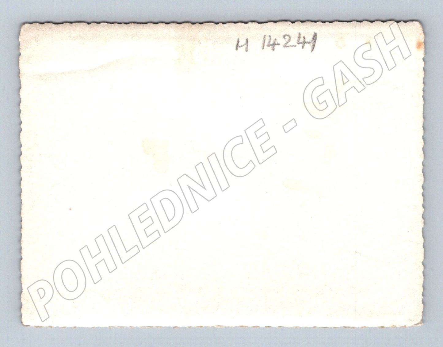 Pohlednice portrét muže v uniformě – černobílá (M14241)