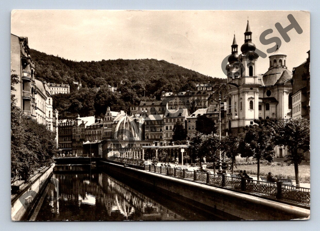 Pohlednice Karlovy Vary Teplá Vřídlo kostel sv Máří Magdalény (M1832)