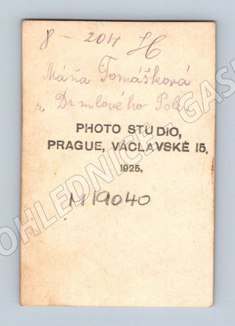 Pohlednice portrét ženy fotoateliér Praha 1925 podpis (M19040)
