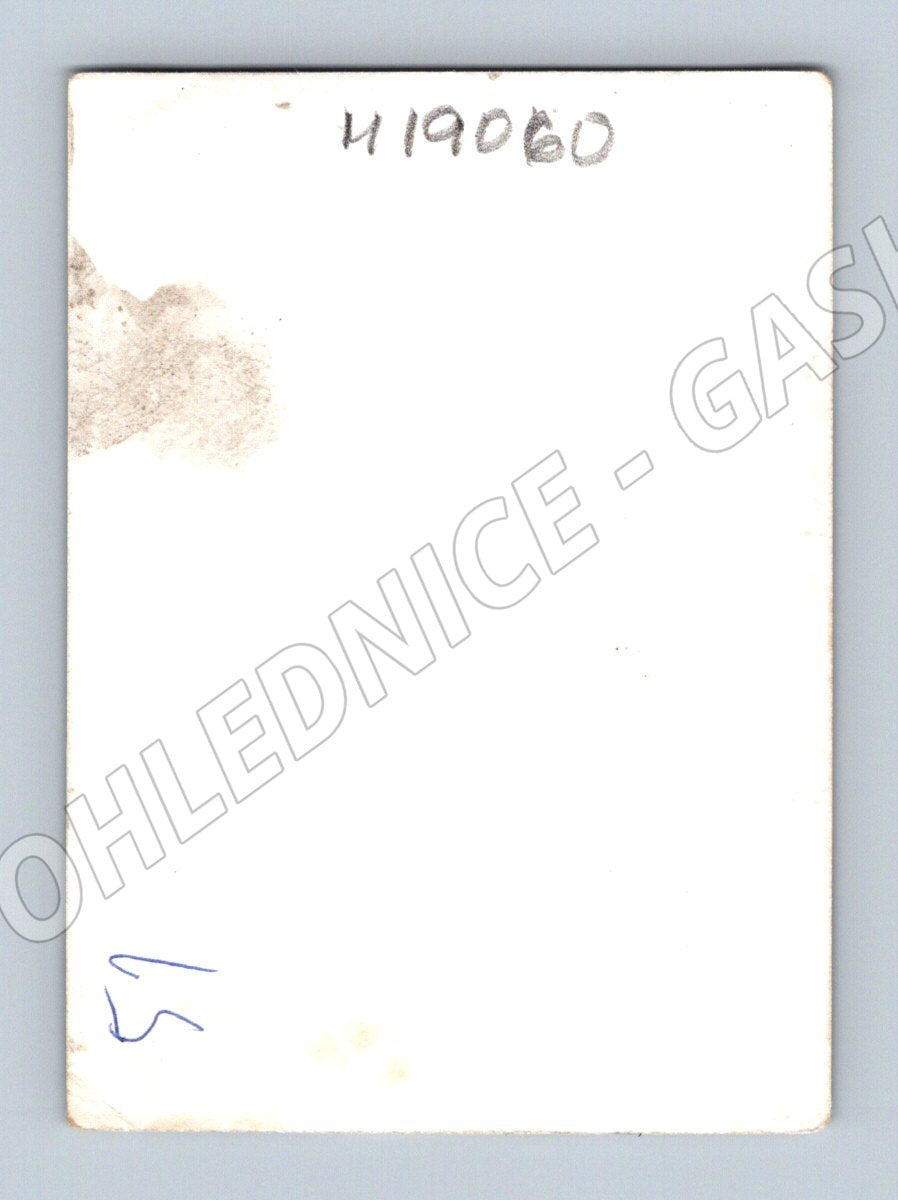 Pohlednice černobílá neformální atmosféra 70 80 léta (M19060)