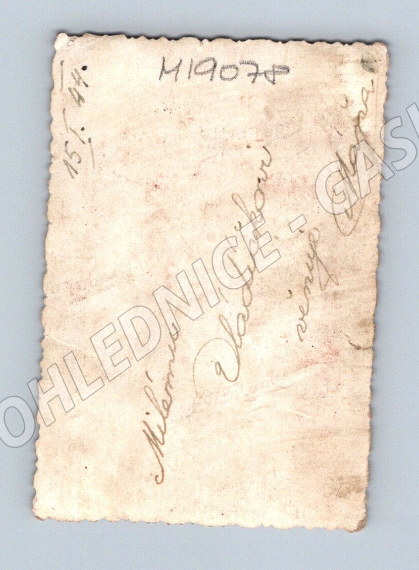 Pohlednice Starobylá 1944 mladá žena etnografie věnování (M19078)