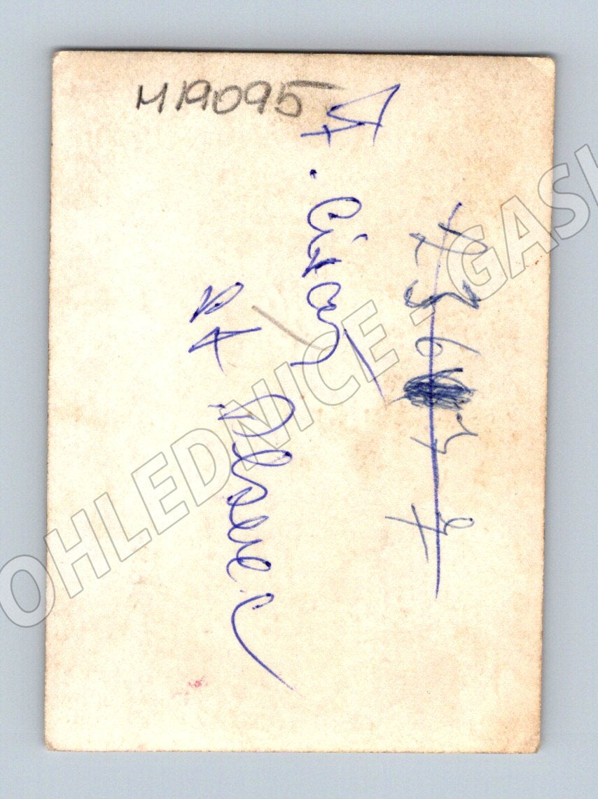 Pohlednice dva muži v oblecích černobílá ručně popsaná (M19095)