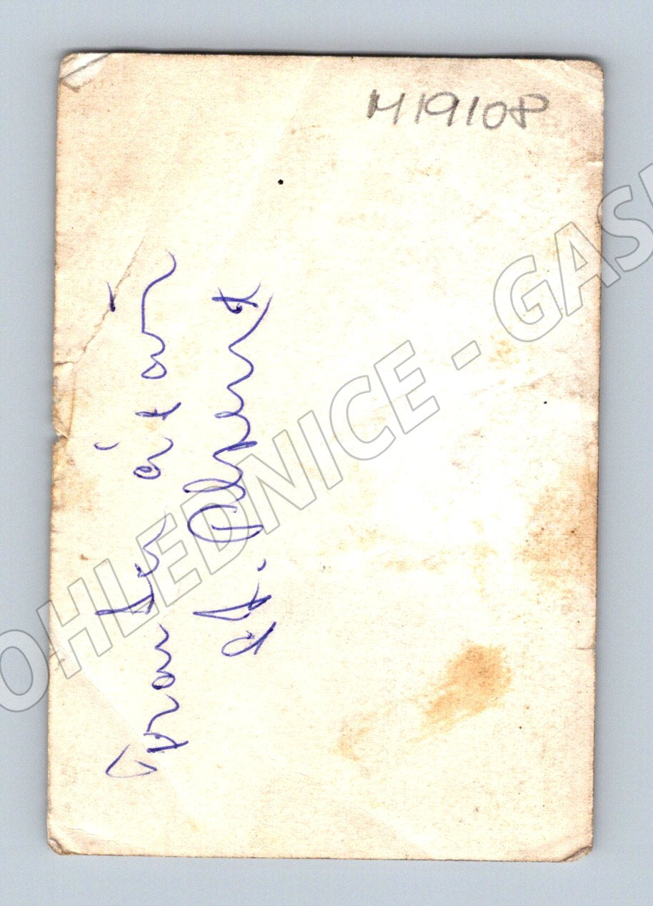 Pohlednice skupina mužů ve městě cca 1 pol 20 stol (M19108)