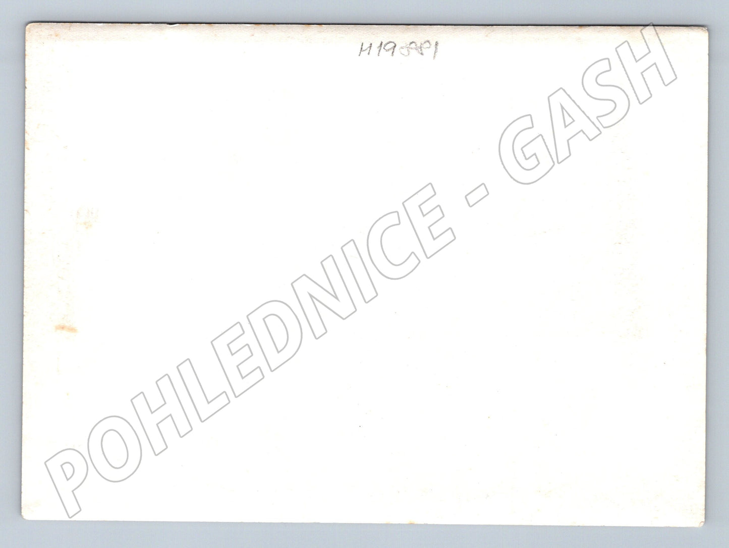 Pohlednice Černobílá interiér opuštěné místnosti malý formát (M19881)