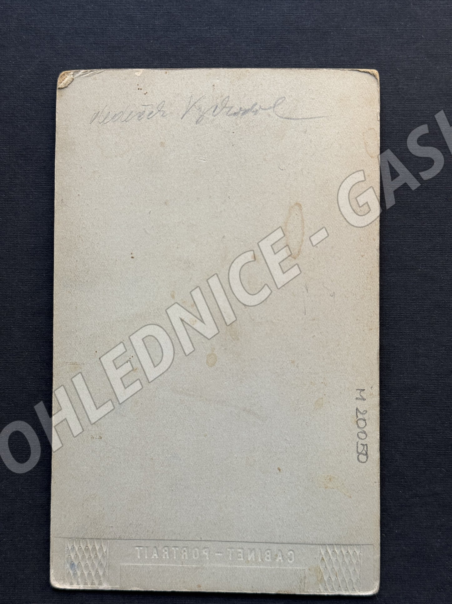 Stará fotografie muže v obleku a klobouku (M20050)