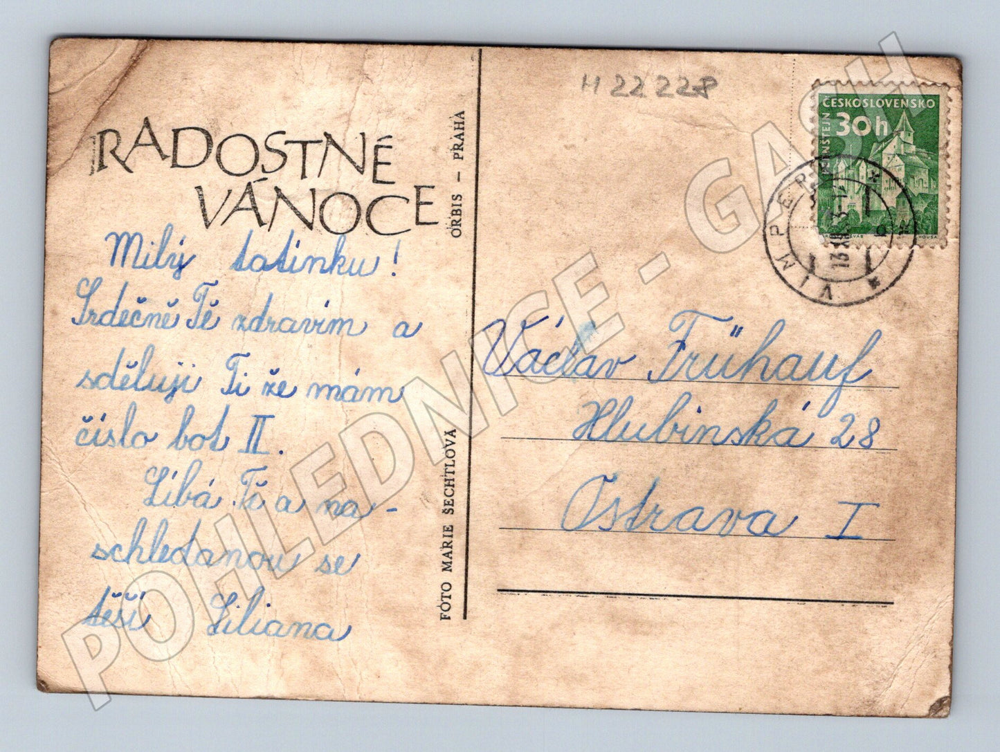 Pohlednice Vánoce dítě s ozdobami (M22228)