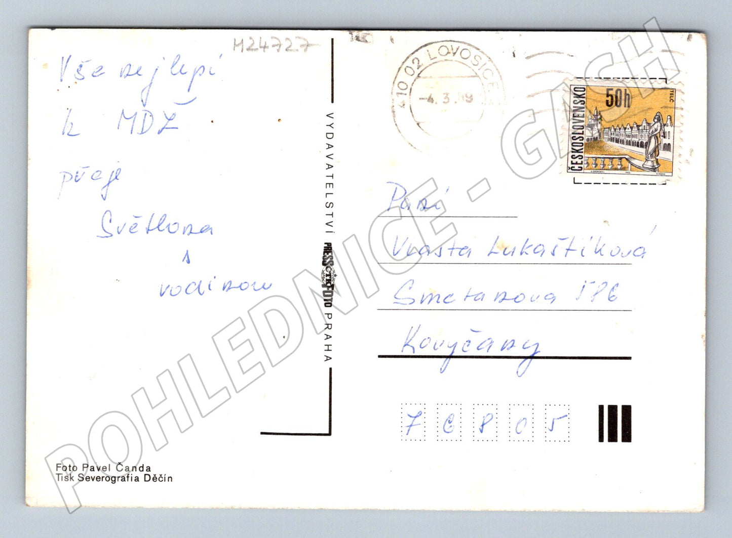 Pohlednice Kytice červených květin v zelené váze 1989 (M24727)