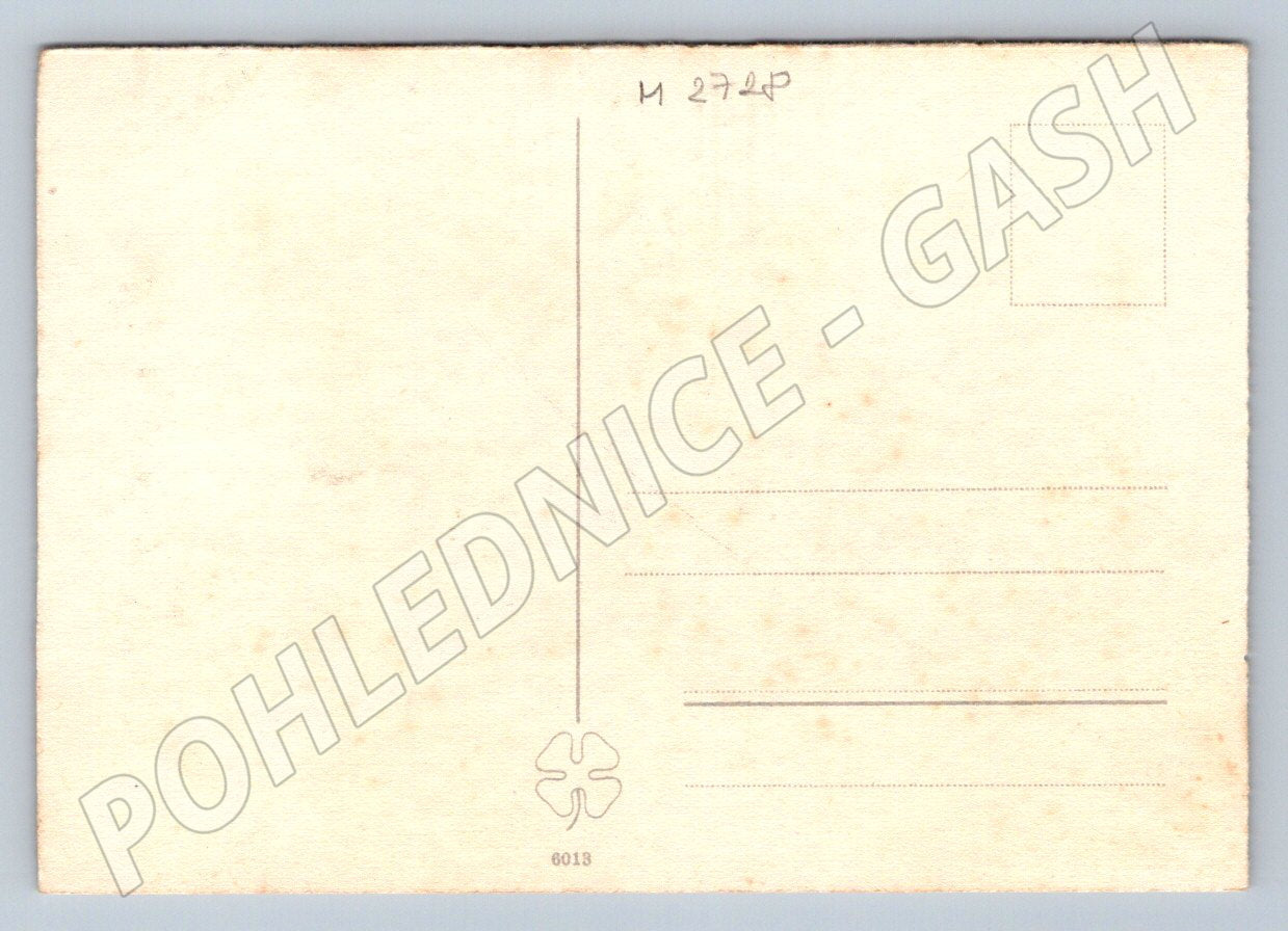 Pohlednice dívka v kroji s jehnětem etnografie (M2728)