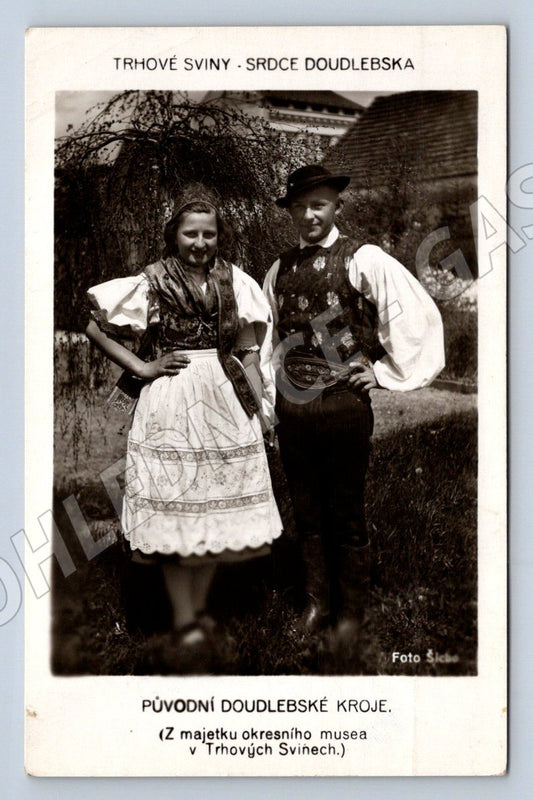 Pohlednice doudlebské kroje Trhové Sviny (M3109)