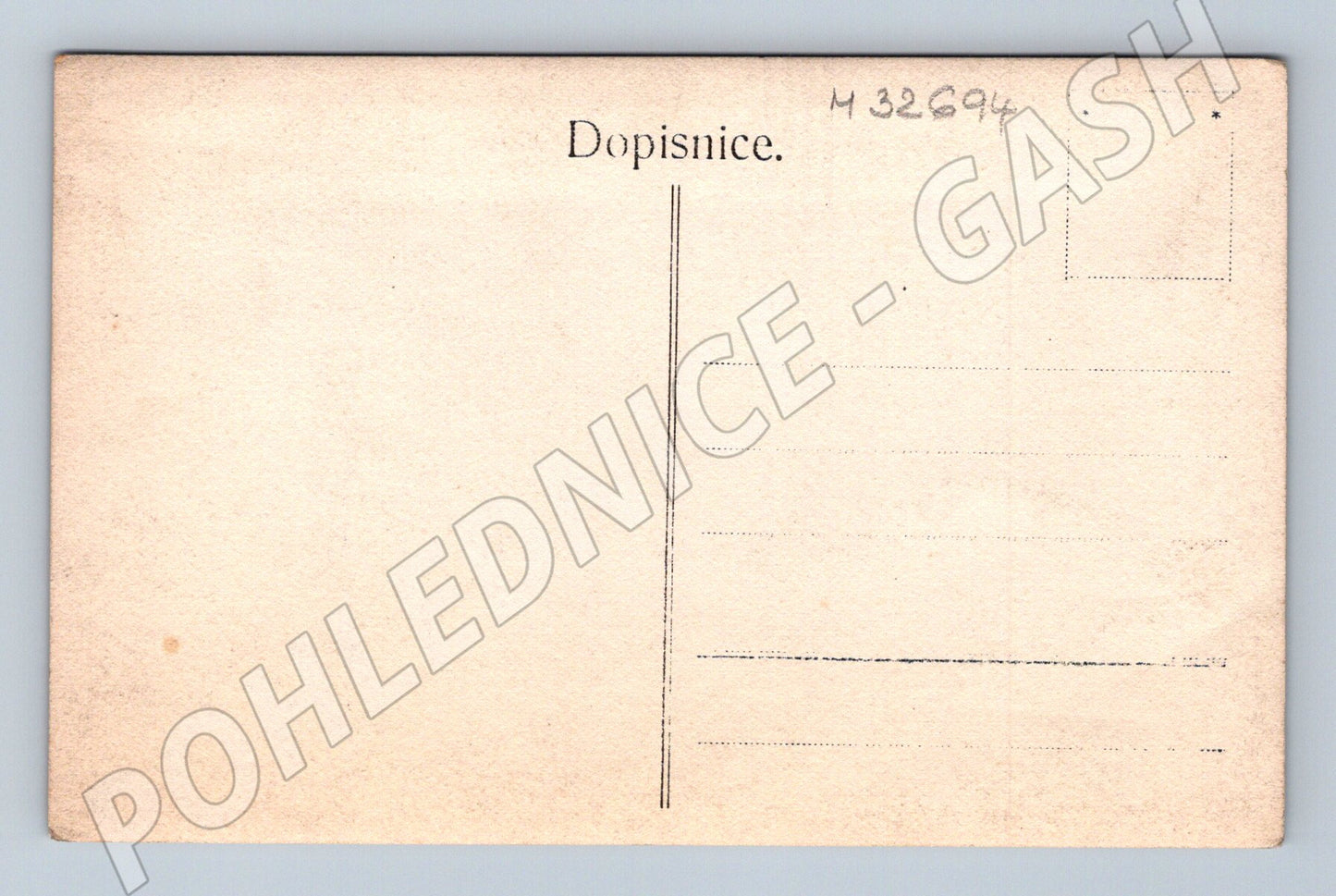 Pohlednice žena v krajině (M32694)