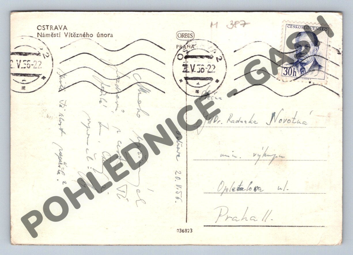 Pohlednice Ostrava náměstí Vítězného února 1952 (M387)