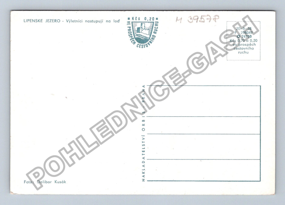 Pohlednice Lipenské jezero výletníci nastupují na loď 1958 (M39578)