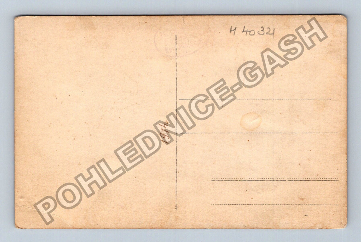 Ateliérová fotografie mladé ženy 1914 (M40321)