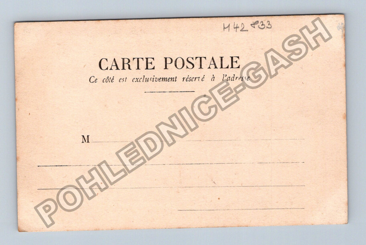 Pohlednice Francie pár v objetí Elle - Un peu pas trop fort (M42833)