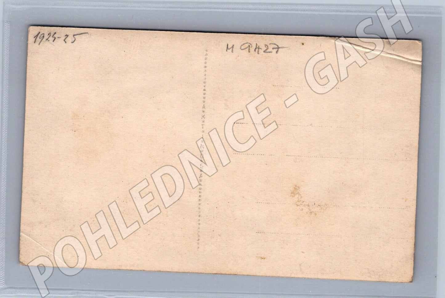 Pohlednice skupina žen v zástěrách 1925 27 (M9427)