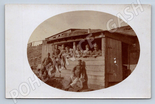 Pohlednice skupina vojáků polní kuchyně (P1123)