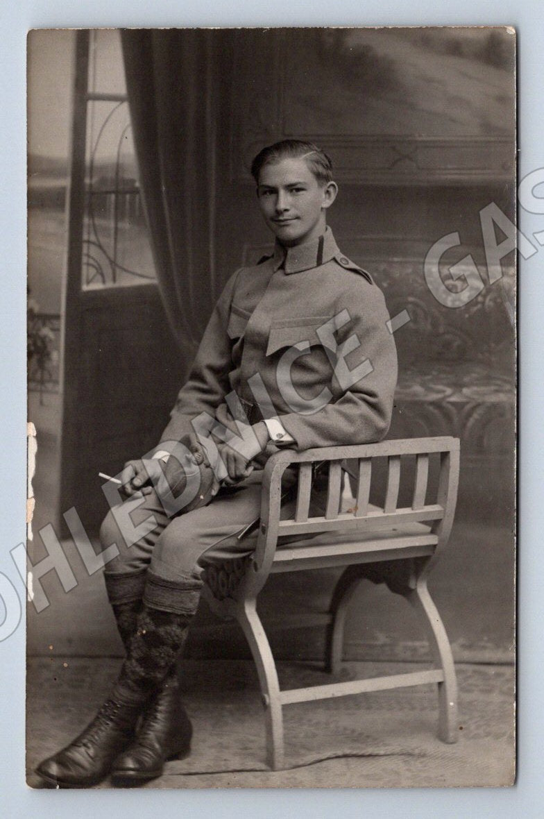 Pohlednice mladý muž v uniformě (P1146)
