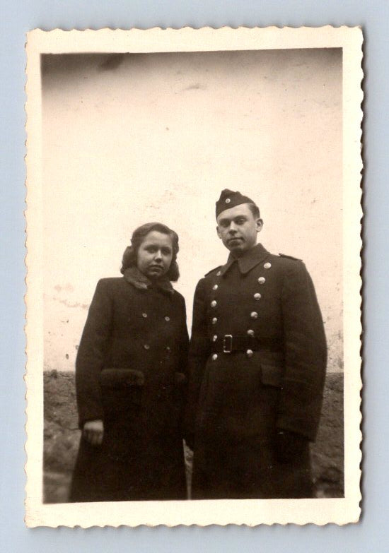 Pohlednice ČR pár v uniformě 1945 (P1172)