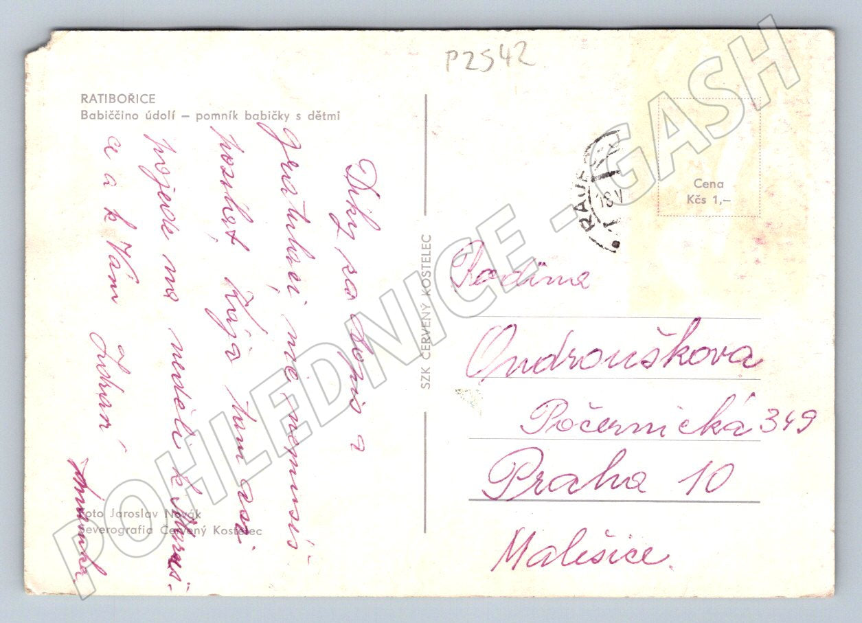 Pohlednice Ratibořice Babiččino údolí pomník Babičky s dětmi (P2542)