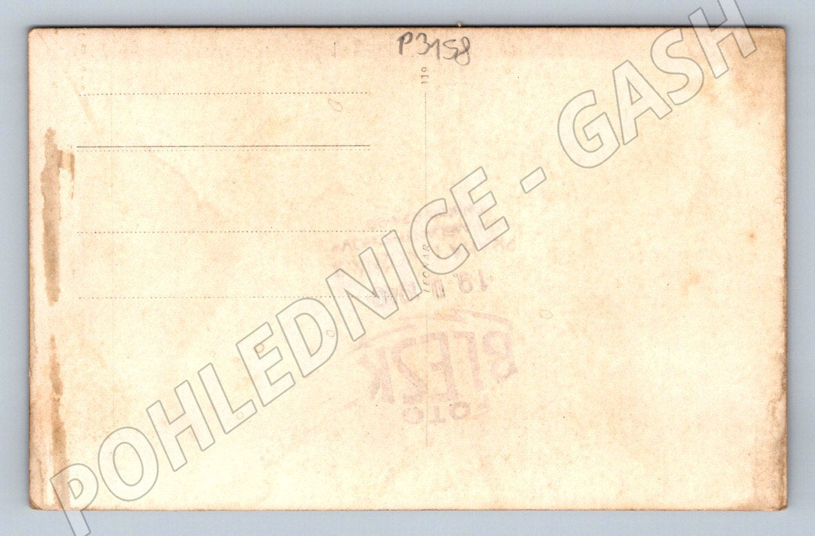 Pohlednice Praha smuteční shromáždění na sněhu 1940 (P3158)