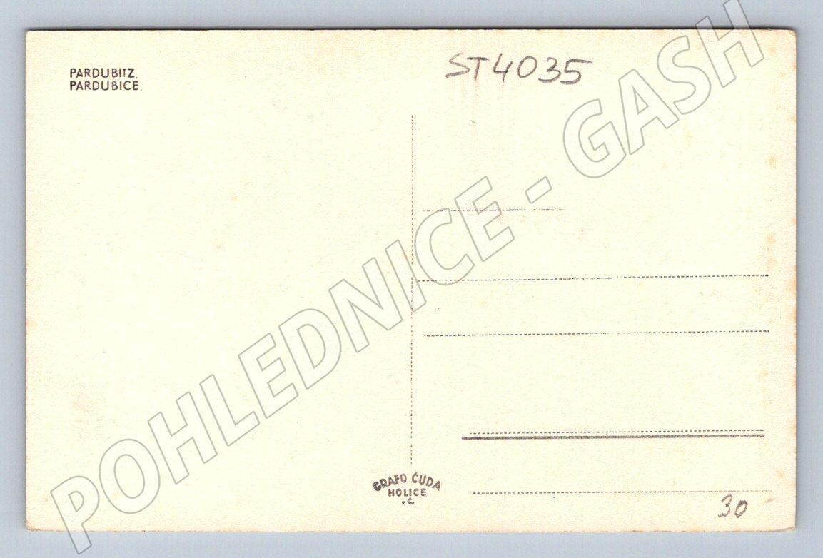 Pohlednice Pardubice náměstí černobílá 1930 (ST4035)