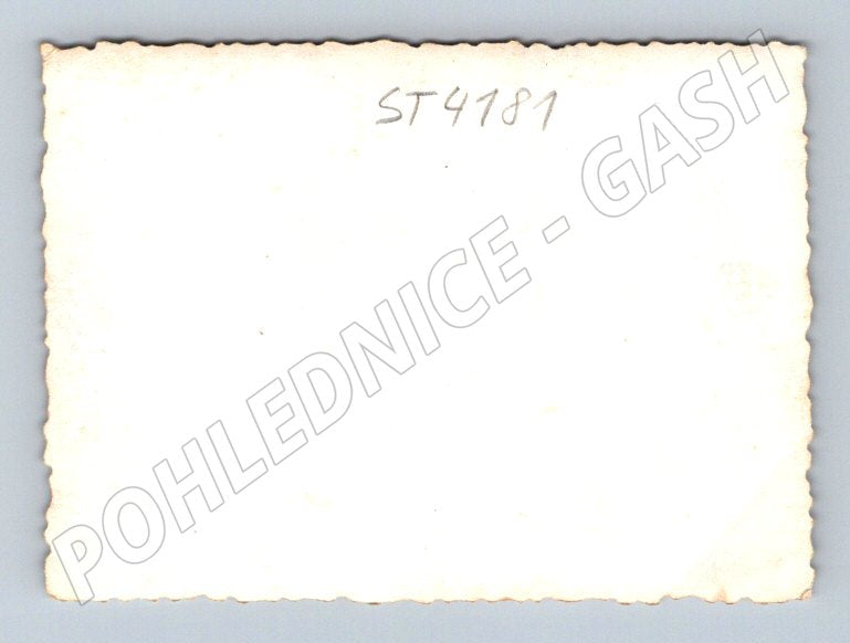 Pohlednice skupina osob v uniformách (ST4181)