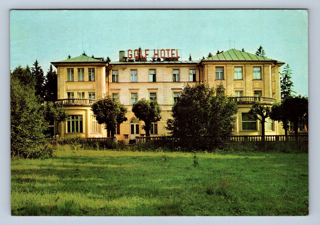 Pohlednice Mariánské Lázně — Golf hotel, klasický lázeňský propagační motiv