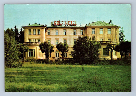 Pohlednice Mariánské Lázně — Golf hotel, klasický lázeňský propagační motiv