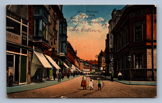 Pohlednice Moravská Ostrava — hlavní třída, centrum průmyslového města