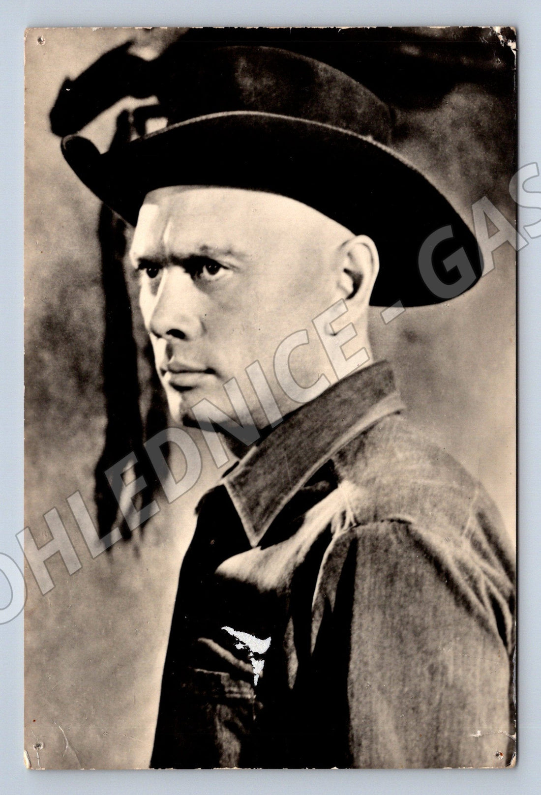 Pohlednice Yul Brynner Sedm statečných 1965 — klasická filmová pohlednice