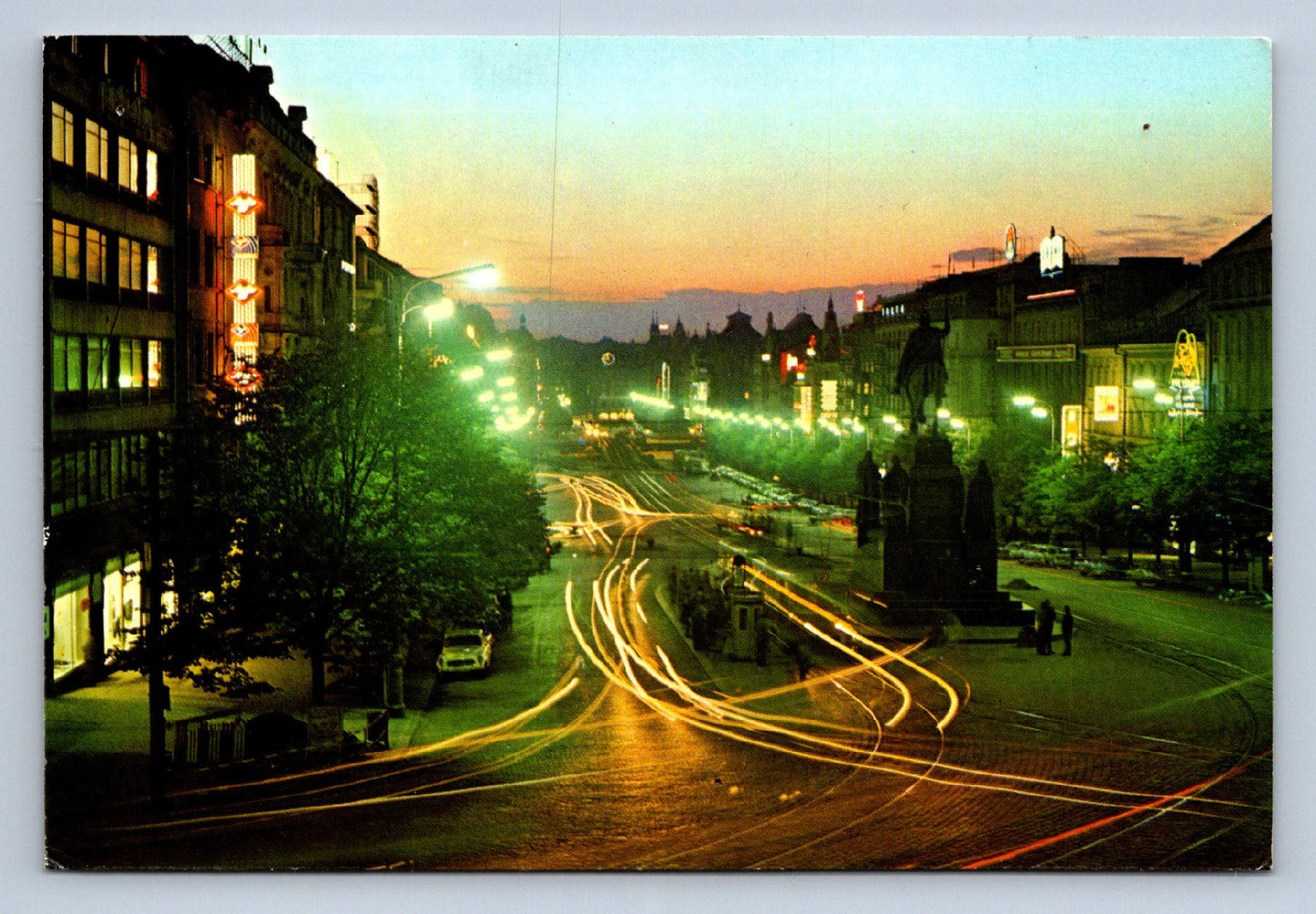 Postcard PRAGUE - WENCELAS SQUARE (X23704)