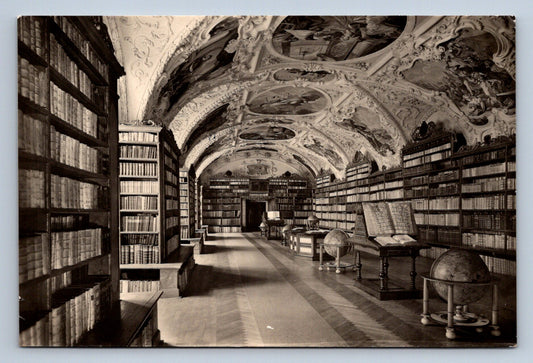 Pohlednice Praha pamatník narodního písemnictví Starší sál (JN1721)